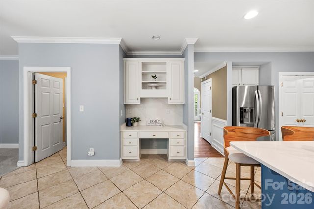2832 Shady Reach Lane, Charlotte, NC 28214