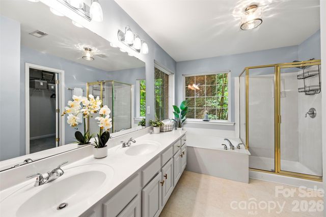 2832 Shady Reach Lane, Charlotte, NC 28214