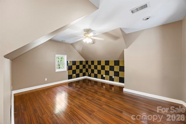 2832 Shady Reach Lane, Charlotte, NC 28214