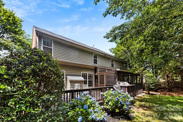 2832 Shady Reach Lane, Charlotte, NC 28214