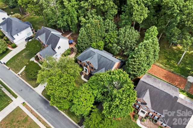 2832 Shady Reach Lane, Charlotte, NC 28214
