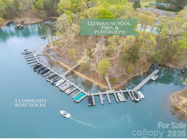 2832 Shady Reach Lane, Charlotte, NC 28214