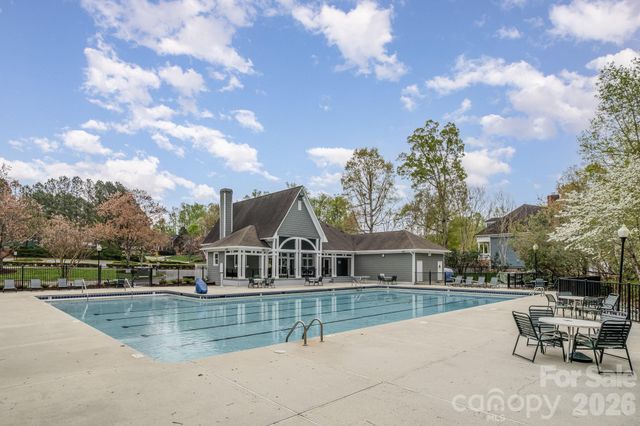 2832 Shady Reach Lane, Charlotte, NC 28214