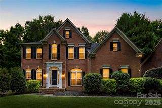 2832 Shady Reach Lane, Charlotte, NC 28214