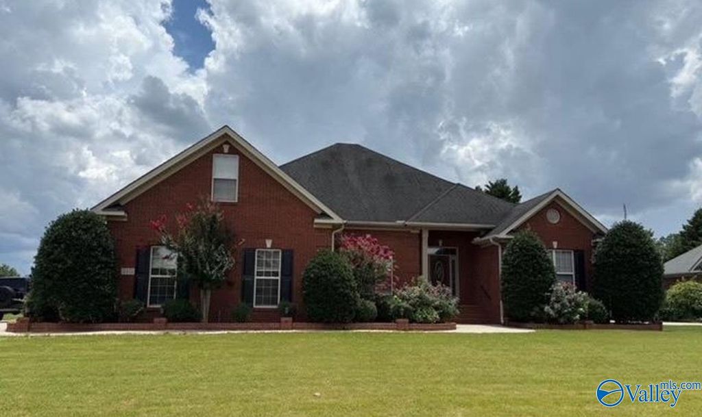 110 Arrow Path Drive, Huntsville, AL 35806