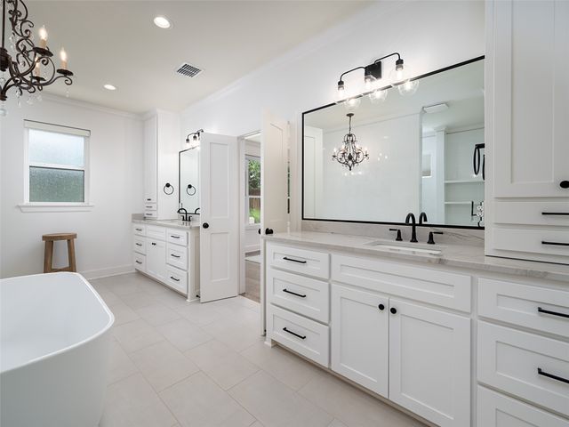 1555 Maple Circle, Tyler, TX 75703