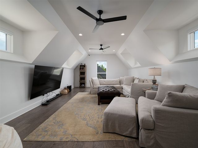 1555 Maple Circle, Tyler, TX 75703