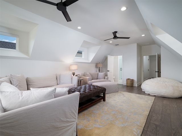 1555 Maple Circle, Tyler, TX 75703