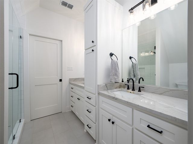 1555 Maple Circle, Tyler, TX 75703