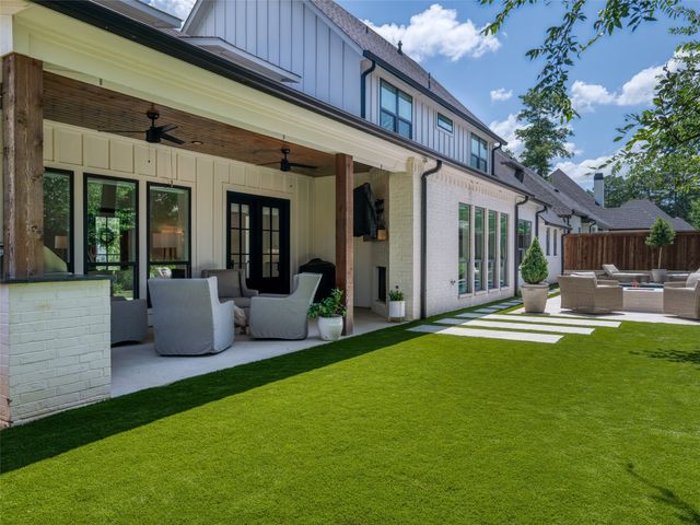 1555 Maple Circle, Tyler, TX 75703