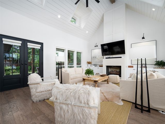 1555 Maple Circle, Tyler, TX 75703