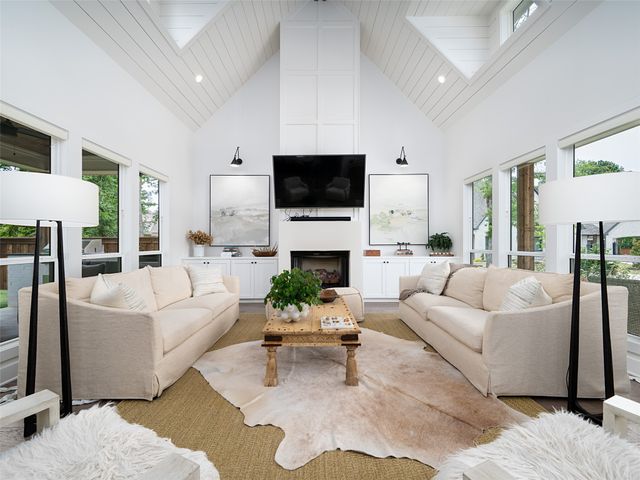 1555 Maple Circle, Tyler, TX 75703