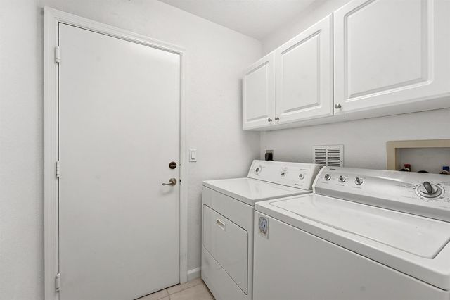5511 Crossing Rocks Court, Riviera Beach, FL 33407