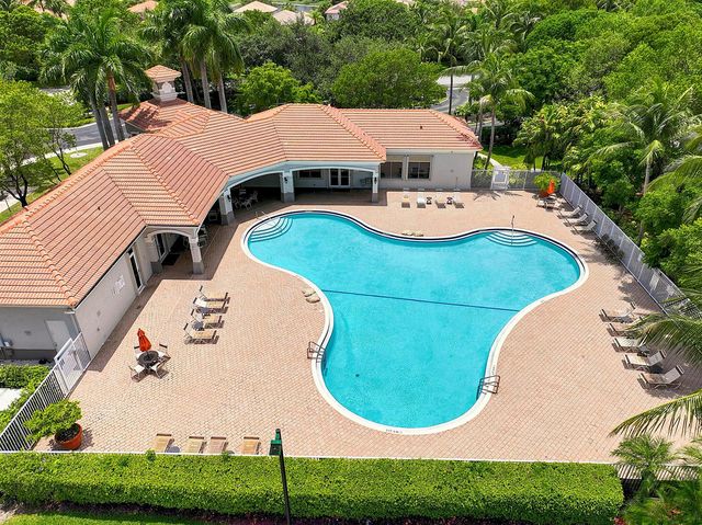 5511 Crossing Rocks Court, Riviera Beach, FL 33407