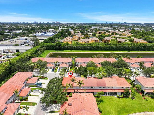 5511 Crossing Rocks Court, Riviera Beach, FL 33407