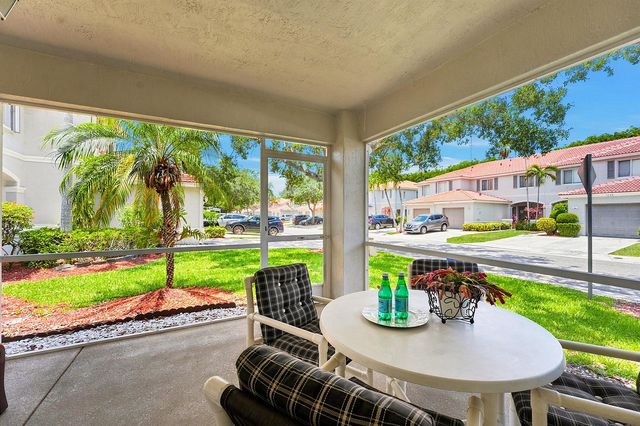 5511 Crossing Rocks Court, Riviera Beach, FL 33407