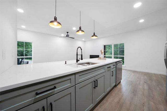 8601 Park Lane 121, Dallas, TX 75231