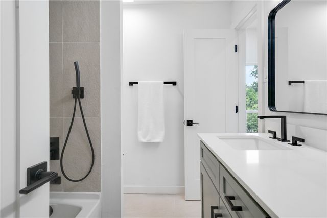 8601 Park Lane 121, Dallas, TX 75231