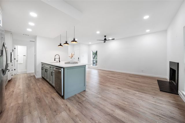 8601 Park Lane 121, Dallas, TX 75231