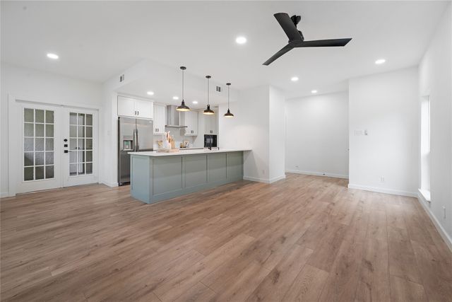 8601 Park Lane 121, Dallas, TX 75231