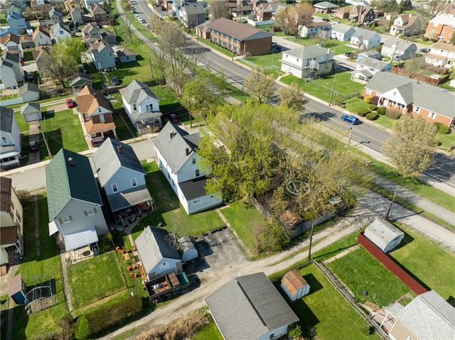 331 Pine St, Latrobe, PA 15650