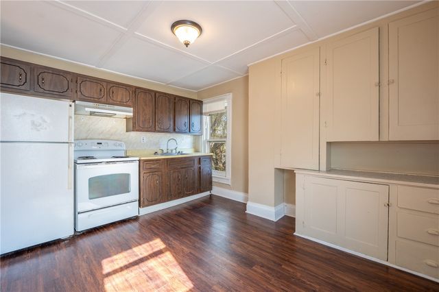 331 Pine St, Latrobe, PA 15650