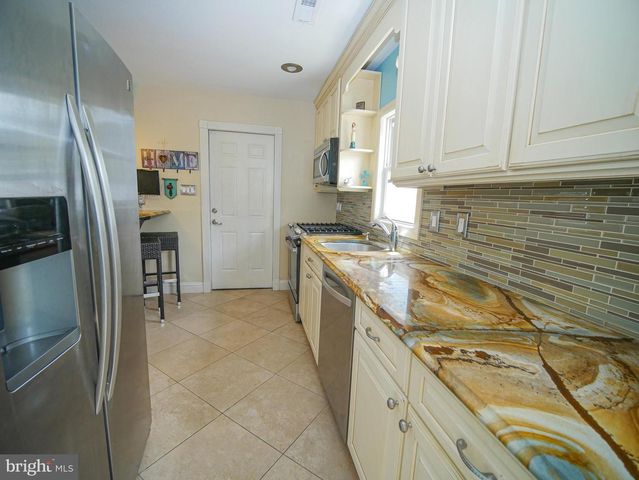 108 N SUFFOLK AVE, Ventnor City, NJ 08406