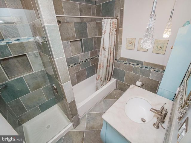 108 N SUFFOLK AVE, Ventnor City, NJ 08406
