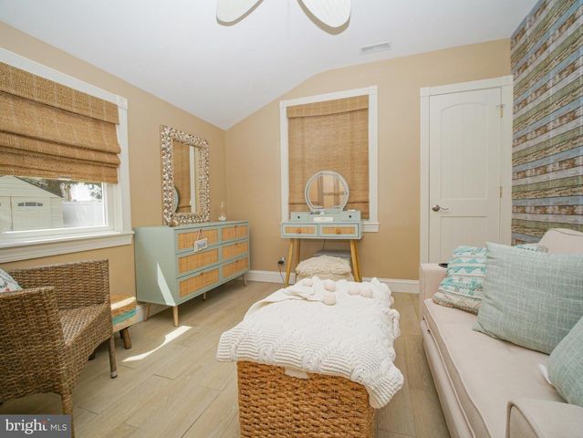 108 N SUFFOLK AVE, Ventnor City, NJ 08406