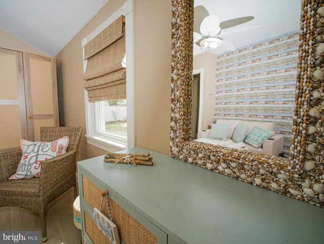 108 N SUFFOLK AVE, Ventnor City, NJ 08406