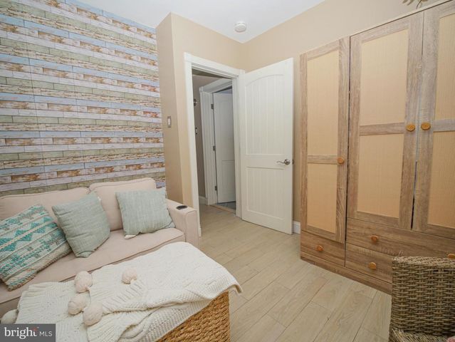 108 N SUFFOLK AVE, Ventnor City, NJ 08406