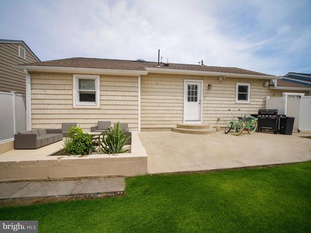 108 N SUFFOLK AVE, Ventnor City, NJ 08406
