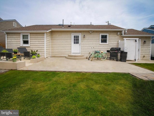 108 N SUFFOLK AVE, Ventnor City, NJ 08406