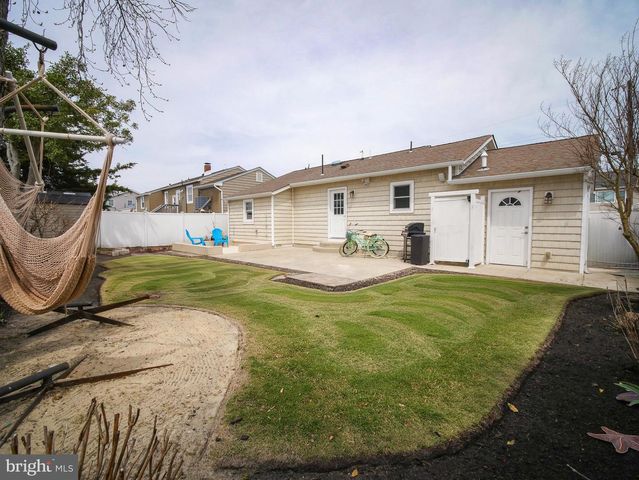 108 N SUFFOLK AVE, Ventnor City, NJ 08406
