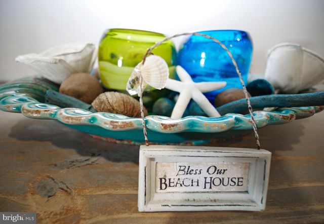 108 N SUFFOLK AVE, Ventnor City, NJ 08406
