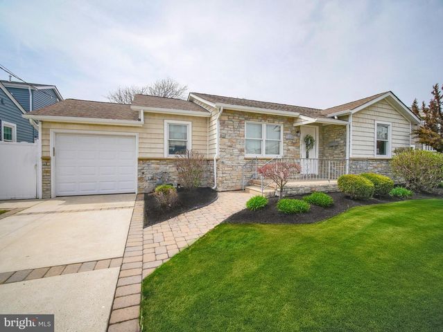 108 N SUFFOLK AVE, Ventnor City, NJ 08406