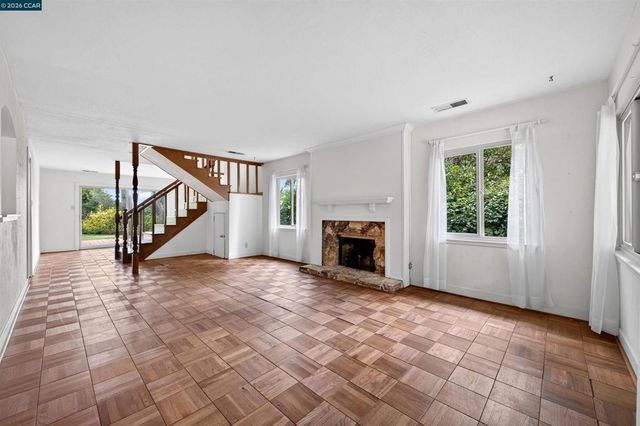 524 Dawkins Dr, Lafayette, CA 94549