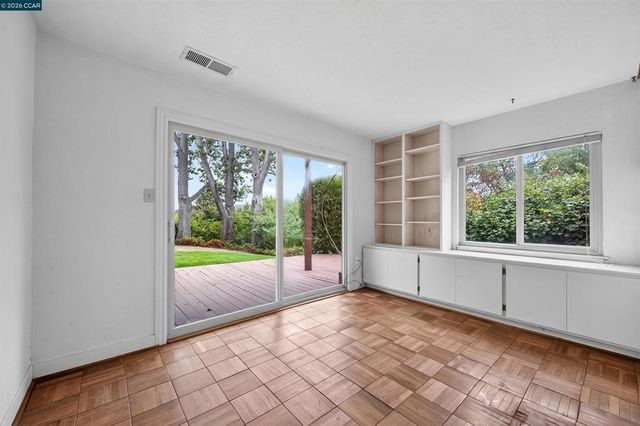 524 Dawkins Dr, Lafayette, CA 94549