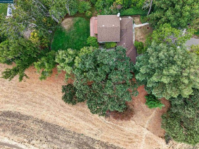 524 Dawkins Dr, Lafayette, CA 94549