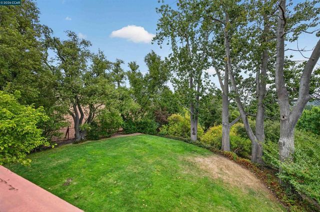 524 Dawkins Dr, Lafayette, CA 94549