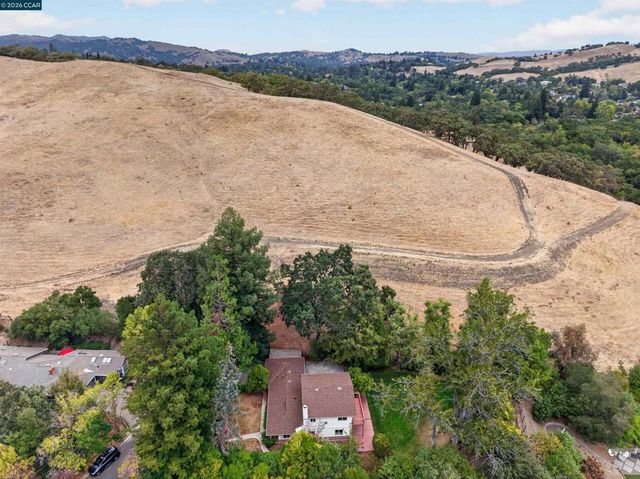 524 Dawkins Dr, Lafayette, CA 94549