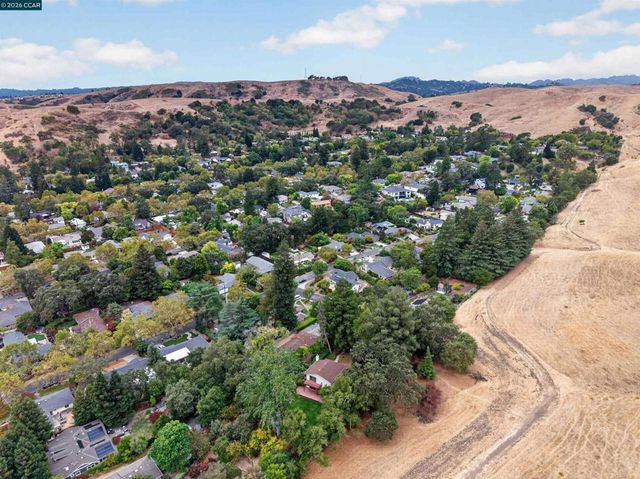 524 Dawkins Dr, Lafayette, CA 94549