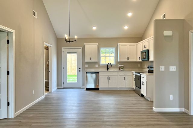 1111 Brook Court, Franklin, KY 42134