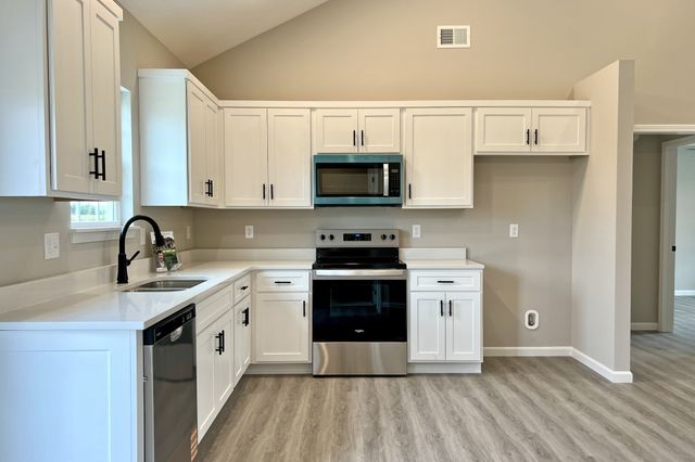 1111 Brook Court, Franklin, KY 42134