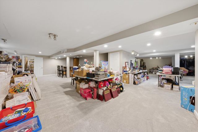 1571 Woodland Lane, Bolingbrook, IL 60490