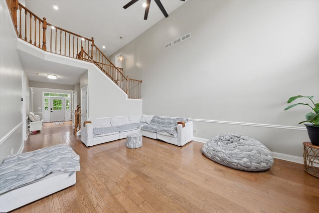 1571 Woodland Lane, Bolingbrook, IL 60490