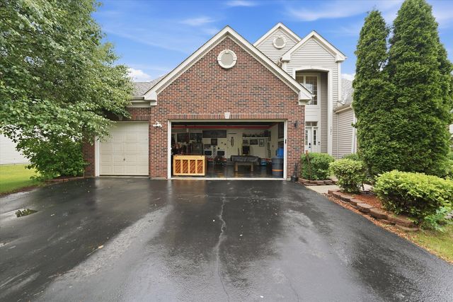 1571 Woodland Lane, Bolingbrook, IL 60490