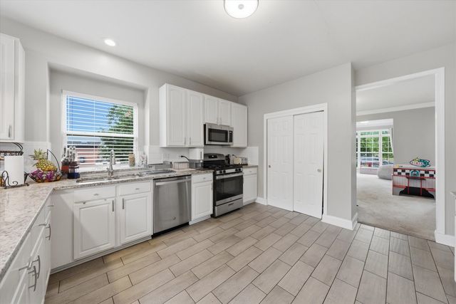 1571 Woodland Lane, Bolingbrook, IL 60490