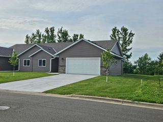 1231 21st Street SW, Faribault, MN 55021