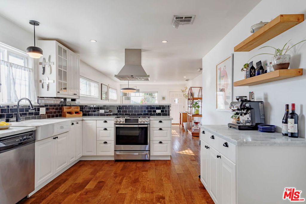 property-img